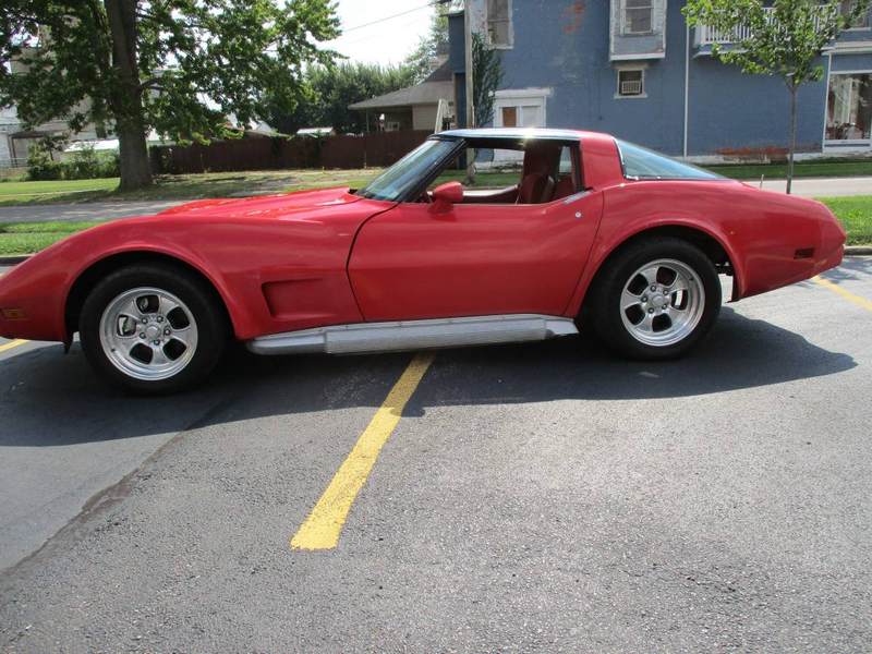 Illustration for article titled At $6,500, Would You Side With This Side Pipe-Sporting 1979 Chevy Corvette?